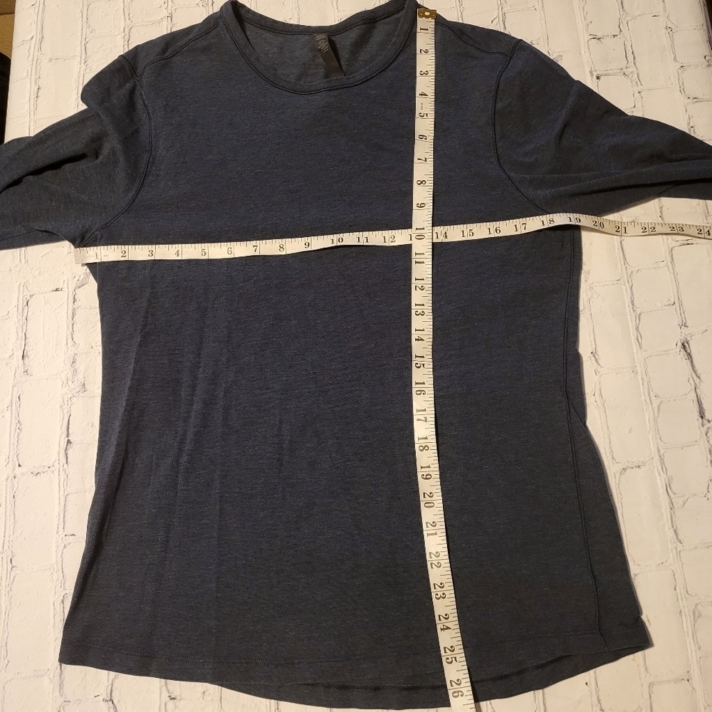 Lululemon Stretch Long Sleeve Active Gym Run Yoga Shirt Navy Blue Size Medium - Picture 5 of 6